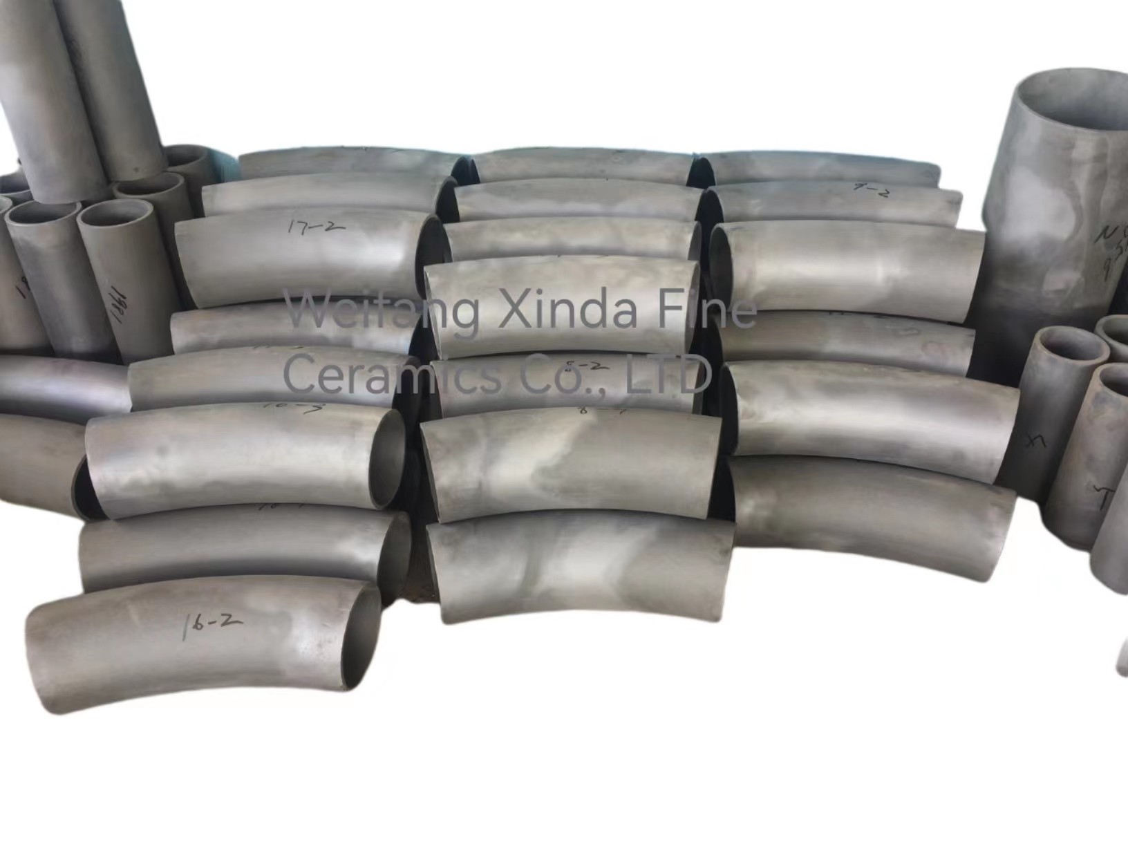 Silicon carbide lined wear resistant pipe
